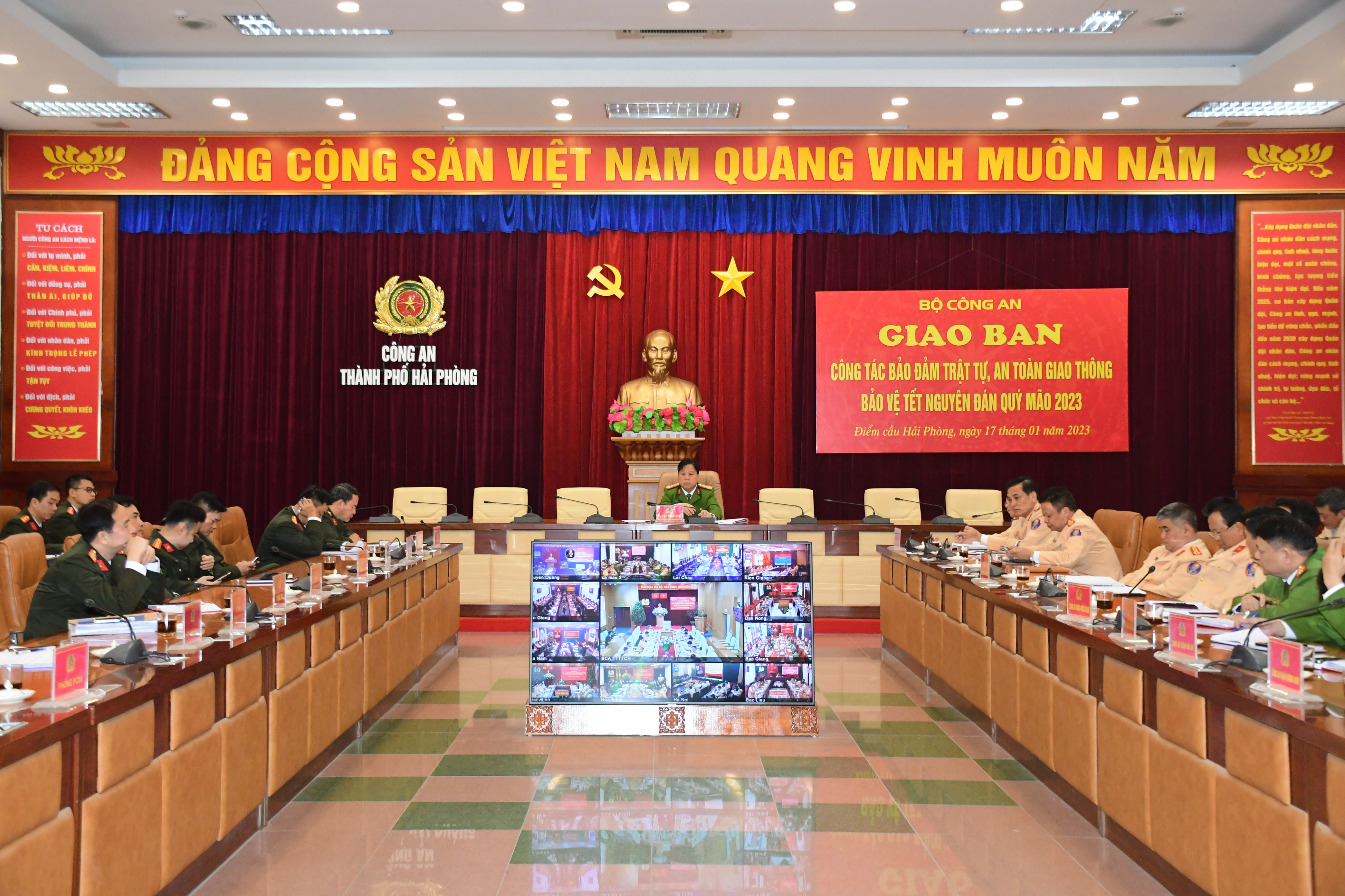 Tập trung triển khai quyết liệt các kế hoạch bảo đảm trật tự, an toàn giao thông dịp Tết Nguyên đán Quý Mão 2023